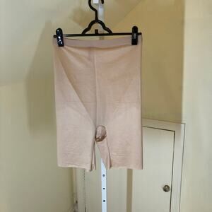 Spanx NWOT Women's Nude Shaping Short Size XL